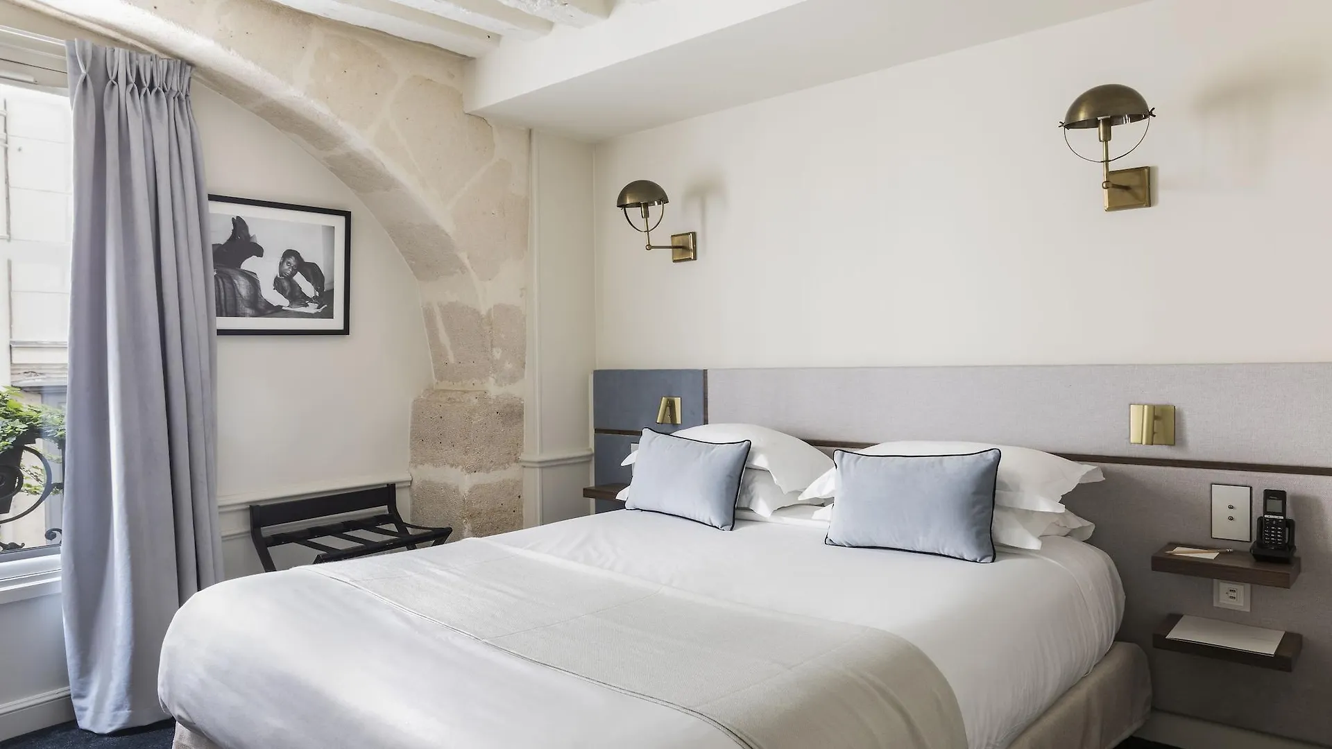 Verneuil Saint Germain Hotel