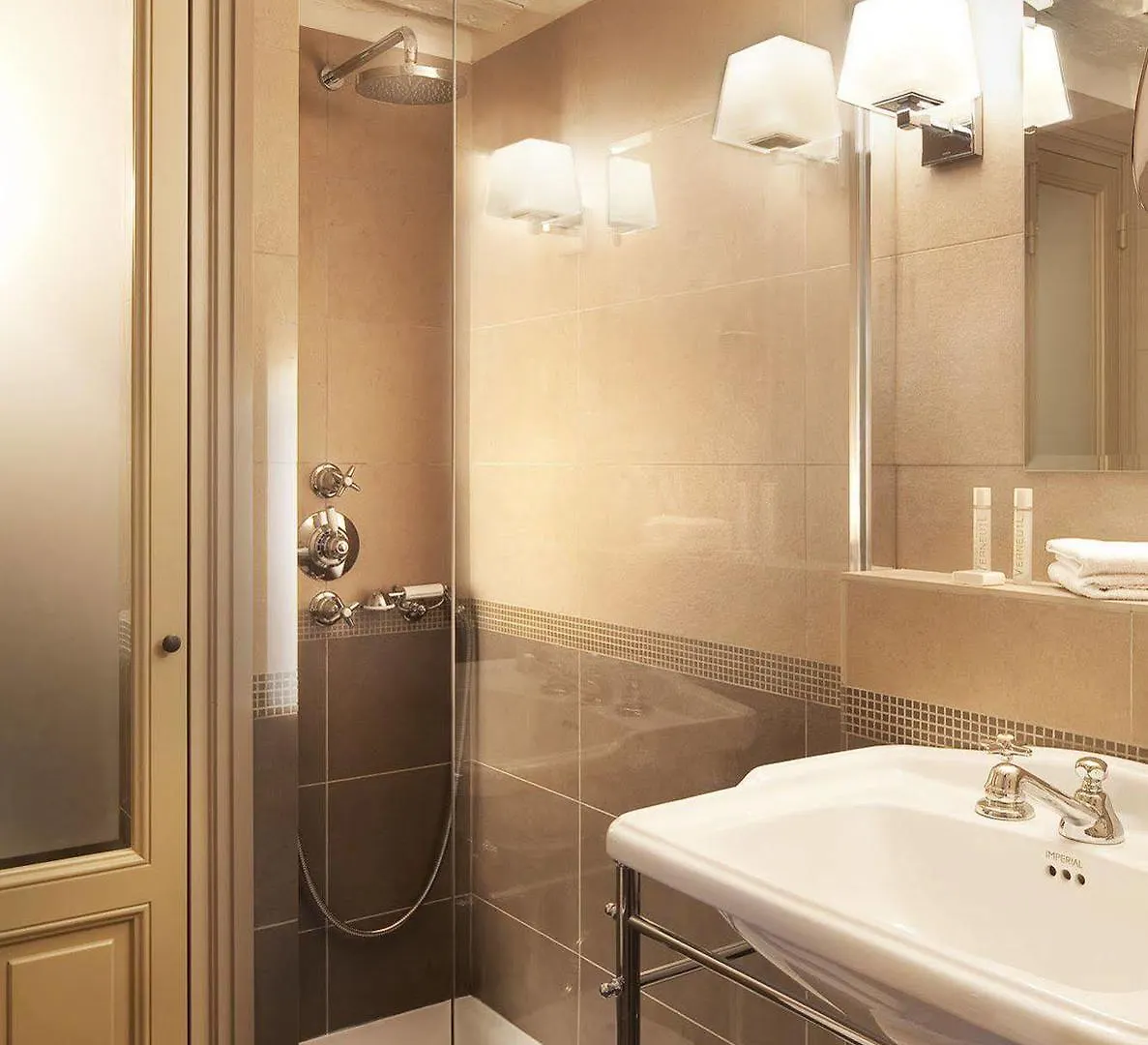 Verneuil Saint Germain 4*