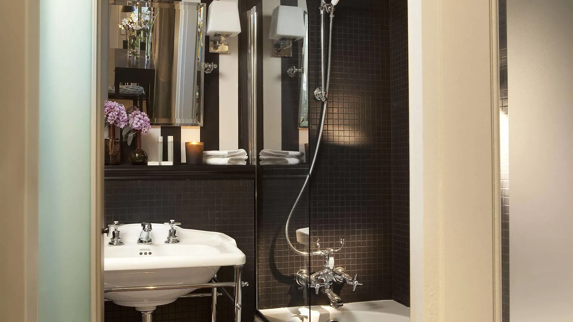 Verneuil Saint Germain Hotel 4*